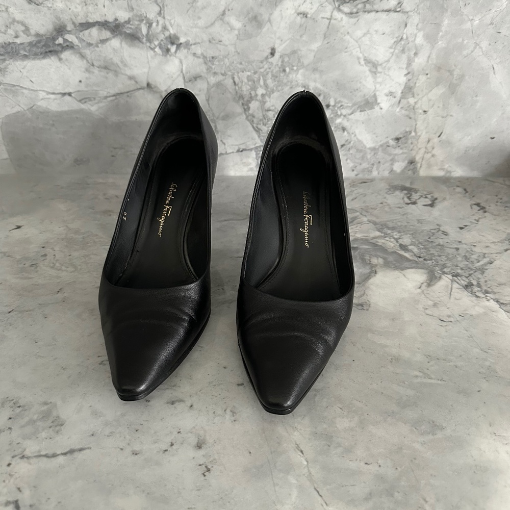 Salvatore Ferragamo Size 6 Black Lamb Skin Pumps